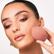 Load image into Gallery viewer, Patrick Ta : Major Skin 5-In-1 Blending Sponge