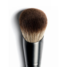 Load image into Gallery viewer, Rose and Ben Beauty : C42 Foundation Brush