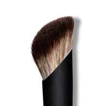 Load image into Gallery viewer, Rose and Ben Beauty : C32 Large Concealer Brush