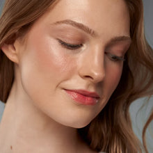 Load image into Gallery viewer, rms Beauty : ReDimension Daily Glow Sheer Highlighter Palette