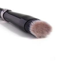 Load image into Gallery viewer, Anisa Beauty : Eye Primer Brush