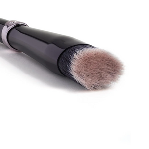 Anisa Beauty : Eye Primer Brush