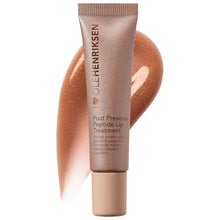 Load image into Gallery viewer, OLEHENRIKSEN Pout Preserve Hydrating Peptide Lip Treatment : Crème Brulee Glimmer