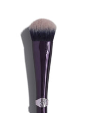 Load image into Gallery viewer, Anisa Beauty : Eye Fan All-Over Brush