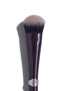 Anisa Beauty : Eye Fan All-Over Brush